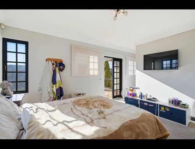 4 BEDROOM HOUSE FOR SALE IN LONEHILL